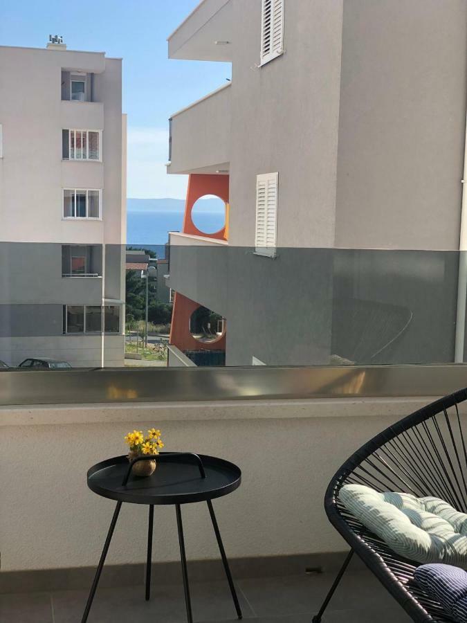Apartment Flora Макарска Екстериор снимка